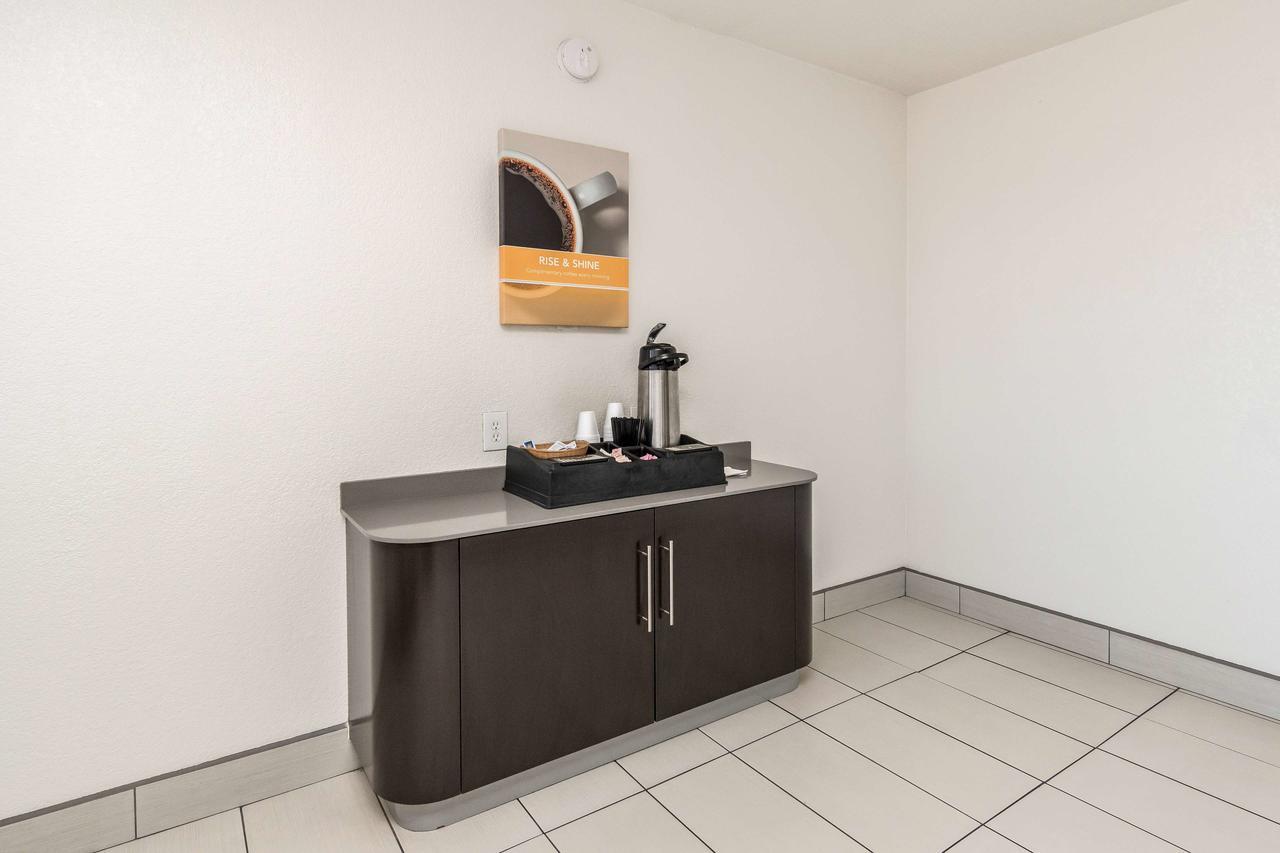 Motel 6 Fort Worth North Haltom City Exterior foto