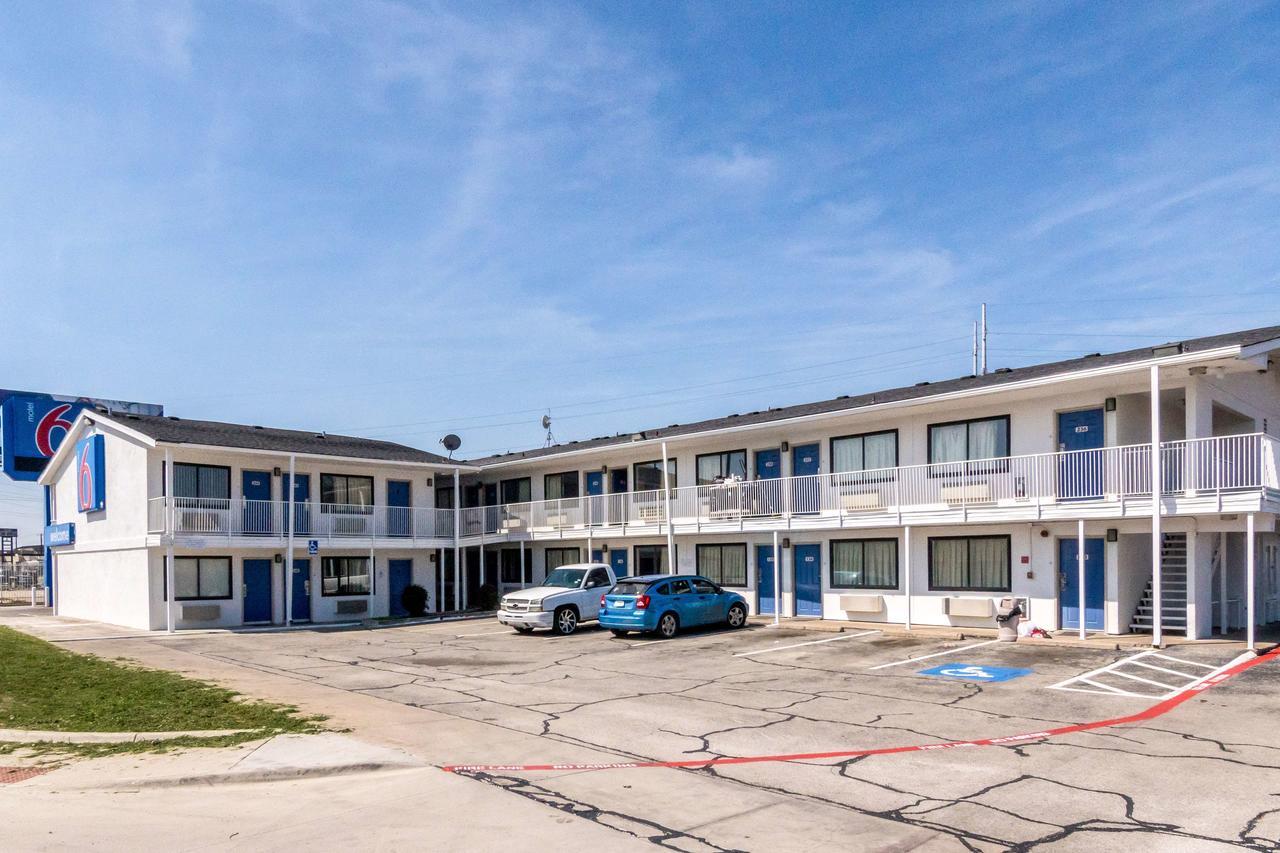 Motel 6 Fort Worth North Haltom City Exterior foto